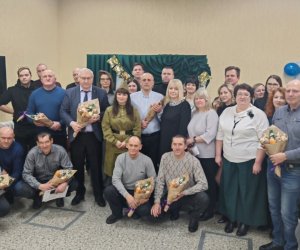 23 февраля 2026 года девочки тепло поздравили своих коллег-мужчин с  Днем защитника Отечества!